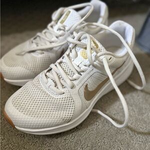 Like NEW Nike White and Gold Athletic Shoes